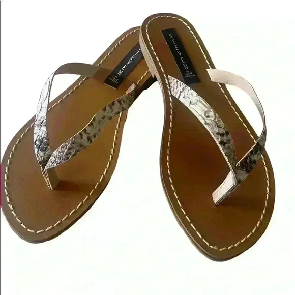 Steve by Steve Madden Flip Flops NWOT - Picture 1 of 3